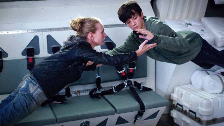 baa048b0-d926-11e6-905f-151a84f635e2_20170112_thespacebetweenus_trailer5