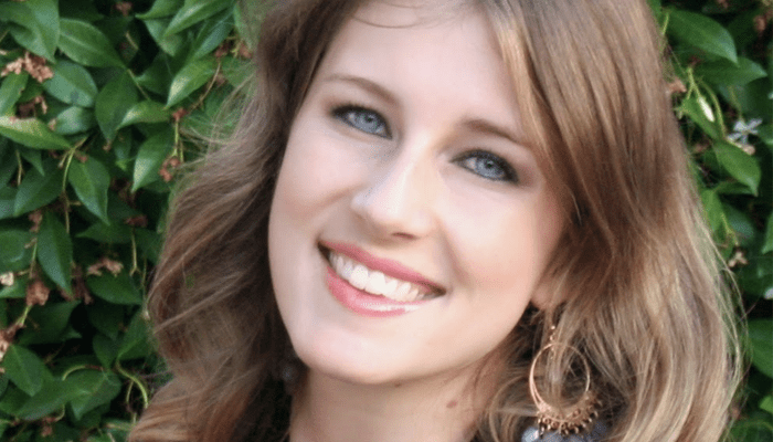 Autora que a gente adora e recomenda: Laura&nbsp;Thalassa